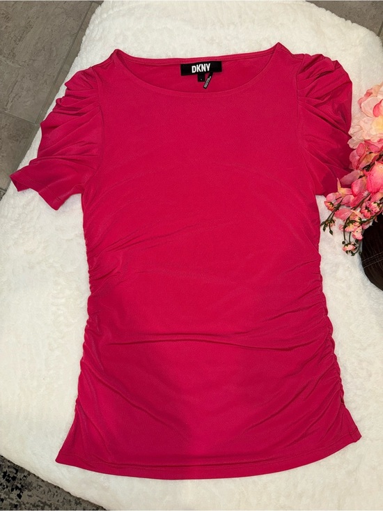 Dkny Tops - 3 x 20$ DKNY Women's Bright Fuchsia Short Sleeve Ruched Tee Size L
